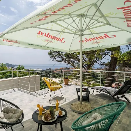 Eulalija- One-bedroom With Terrace And Sea View アパート *