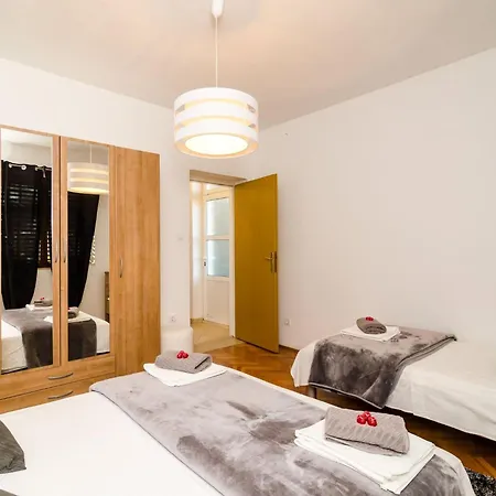 Eulalija- One-bedroom With Terrace And Sea View *