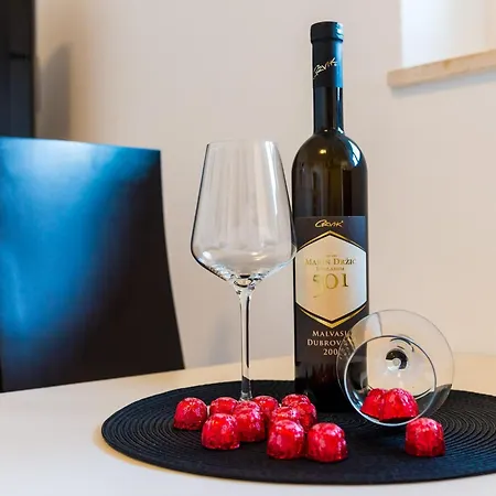 Eulalija- One-bedroom With Terrace And Sea View