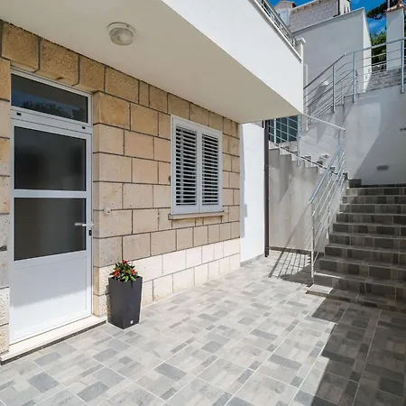 Apartment Eulalija- One-bedroom With Terrace And Sea View