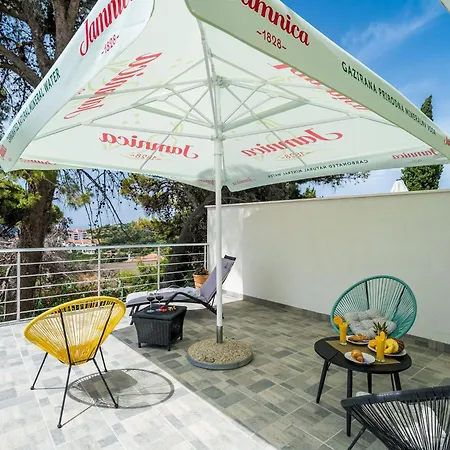 Eulalija- One-bedroom With Terrace And Sea View * ドゥブロブニク