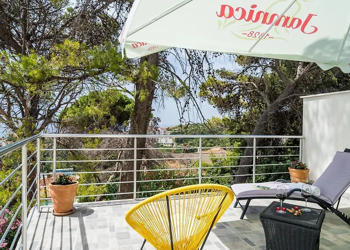 Eulalija- One-bedroom With Terrace And Sea View