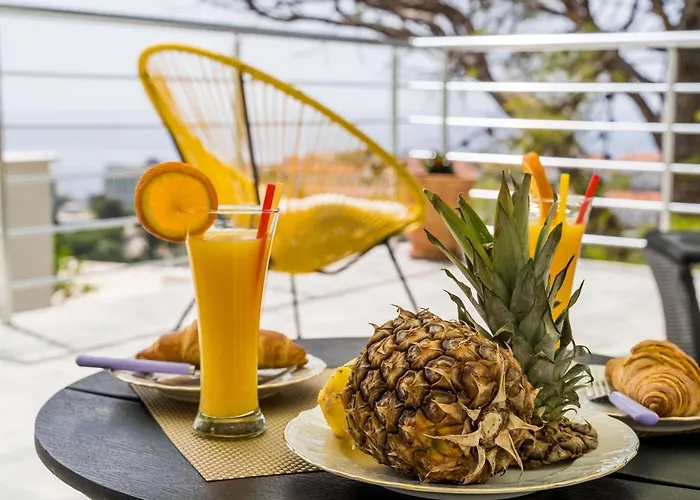 Eulalija- One-bedroom With Terrace And Sea View 아파트 *