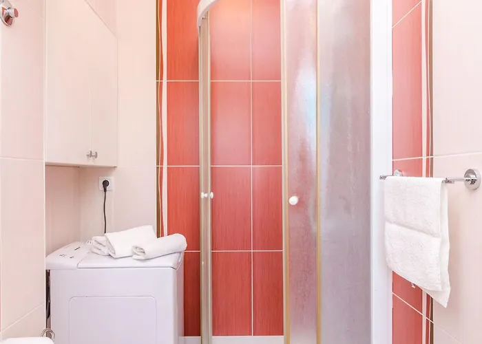 Eulalija- One-bedroom With Terrace And Sea View דירה דוברובניק