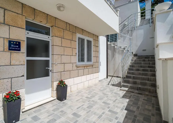 아파트 Eulalija- One-bedroom With Terrace And Sea View