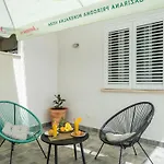 아파트 Eulalija- One-bedroom With Terrace And Sea View 두브로브니크